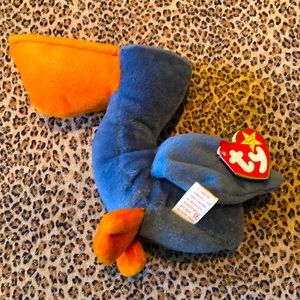 Retired Ty Beanie Baby Scoop the Pelican